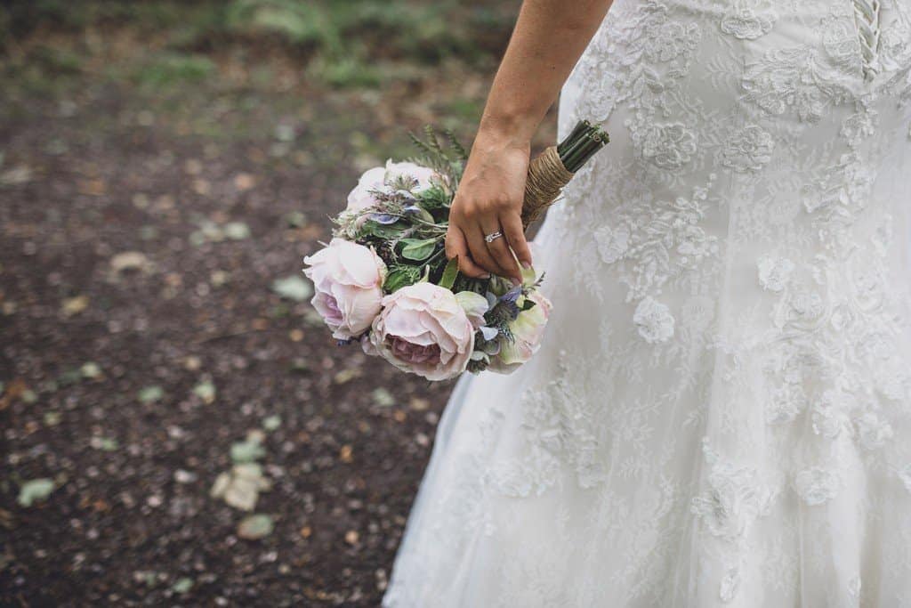 Relaxed tipi wedding photographer // Debbi & John