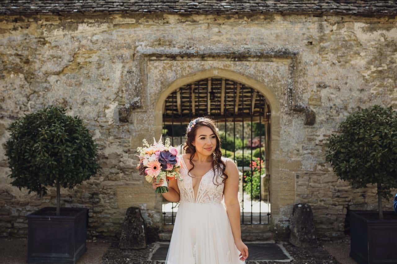 oxfordshire wedding venue relaxed and boho