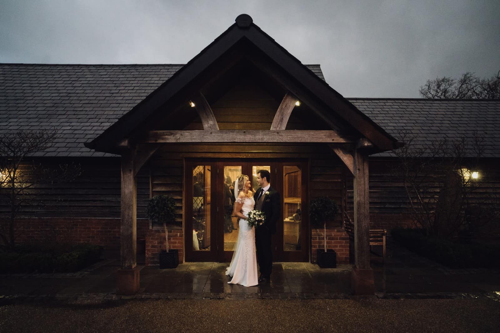 Sandhole Oak Barn, cheshire wedding venue and photographer