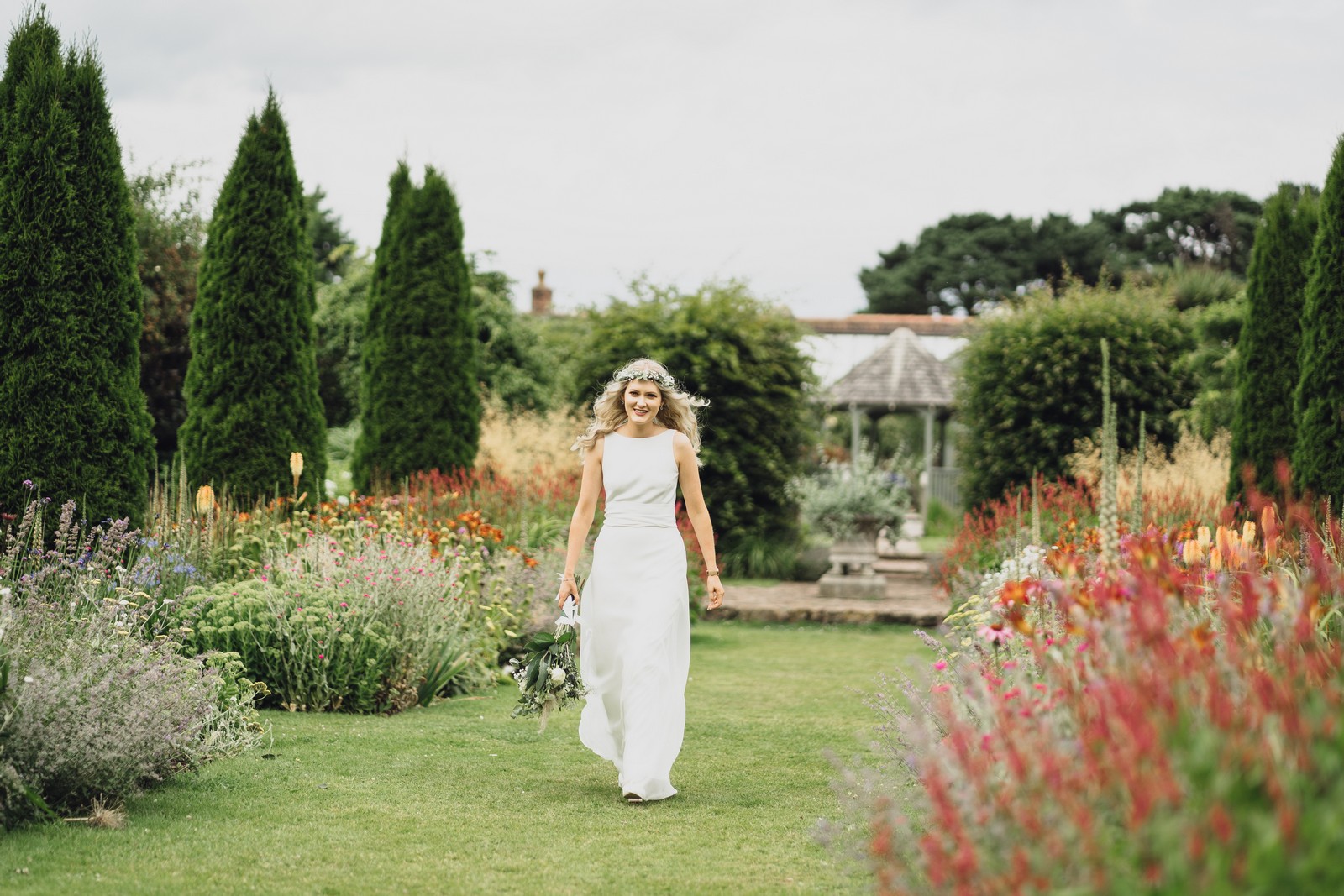 cheshire wedding photographer at abbeywood estate