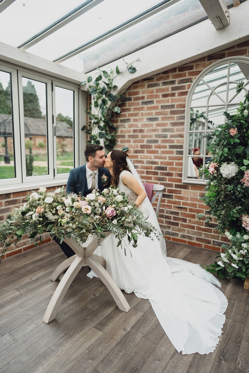 Foxtail Barns // Rachel & Alan