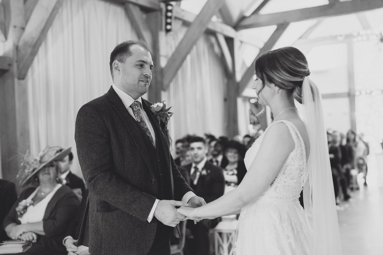 Sandhole Oak Barn Cheshire // Faye & Oliver