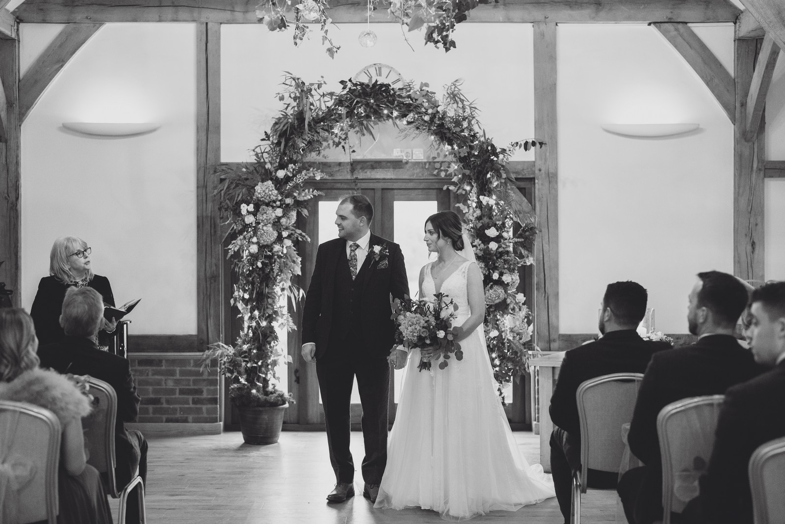 Sandhole Oak Barn Cheshire // Faye & Oliver