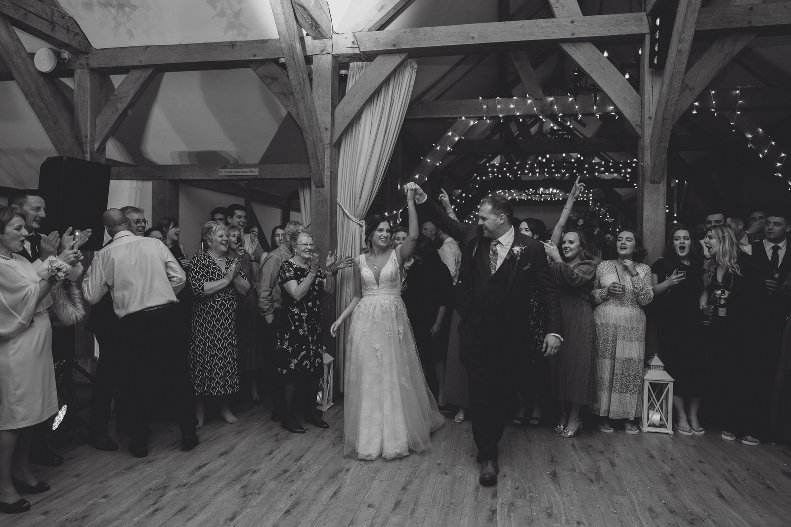 sandhole oak barn cheshire wedding venue