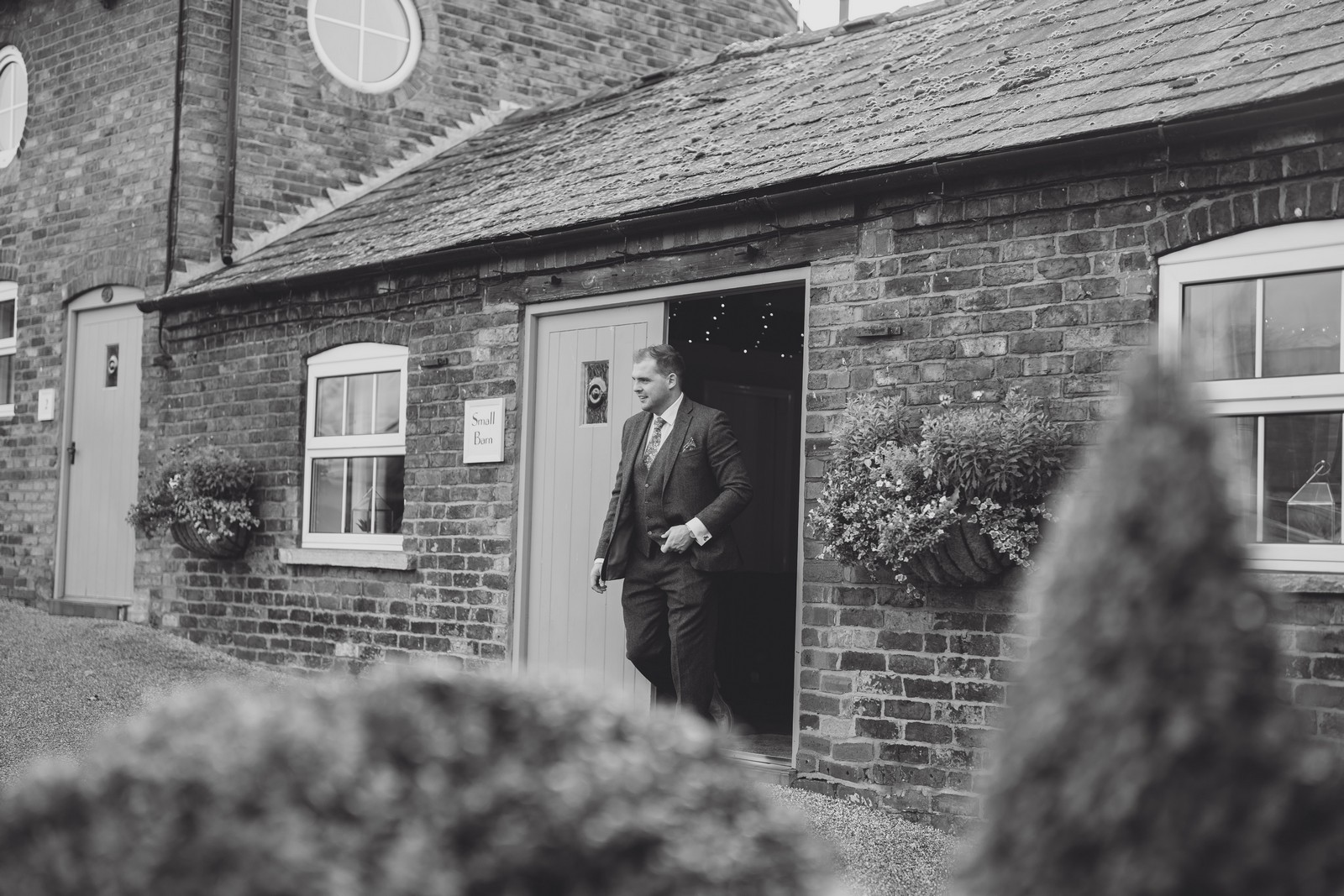 Sandhole Oak Barn Cheshire // Faye & Oliver