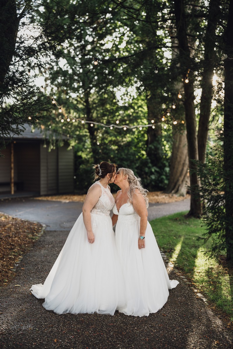 the best north west cheshire wedding photographer at wrenbury hall