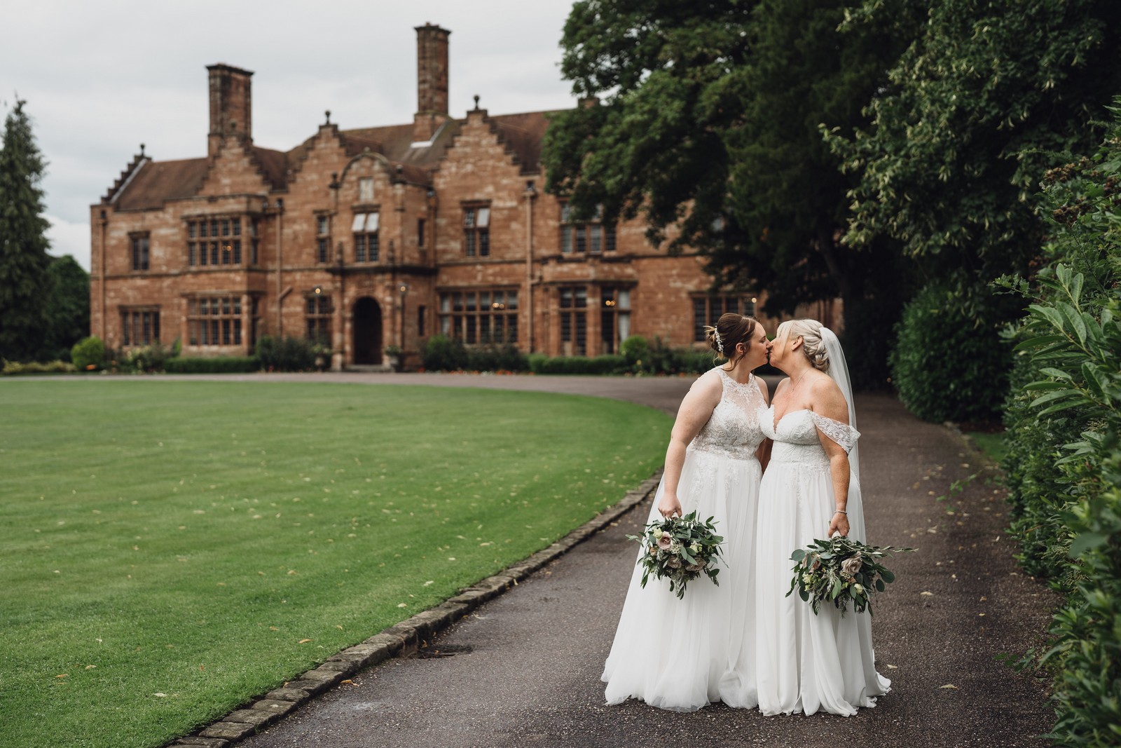 the best north west cheshire wedding photographer at wrenbury hall