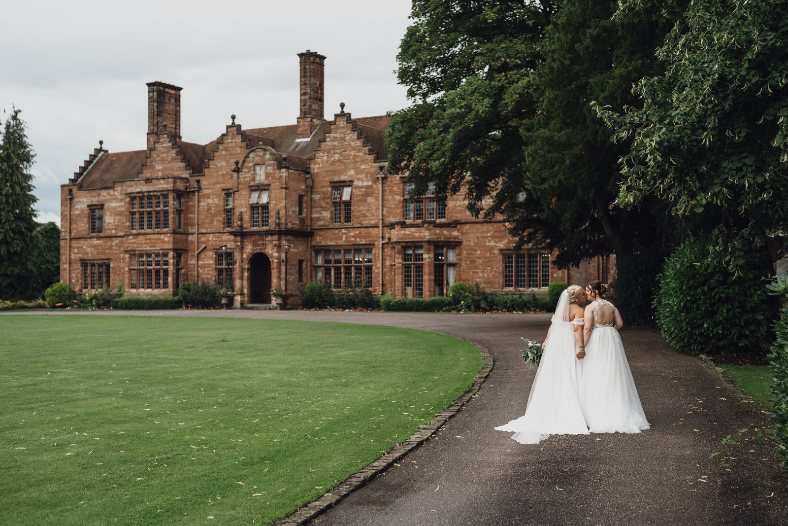 the best north west cheshire wedding photographer at wrenbury hall