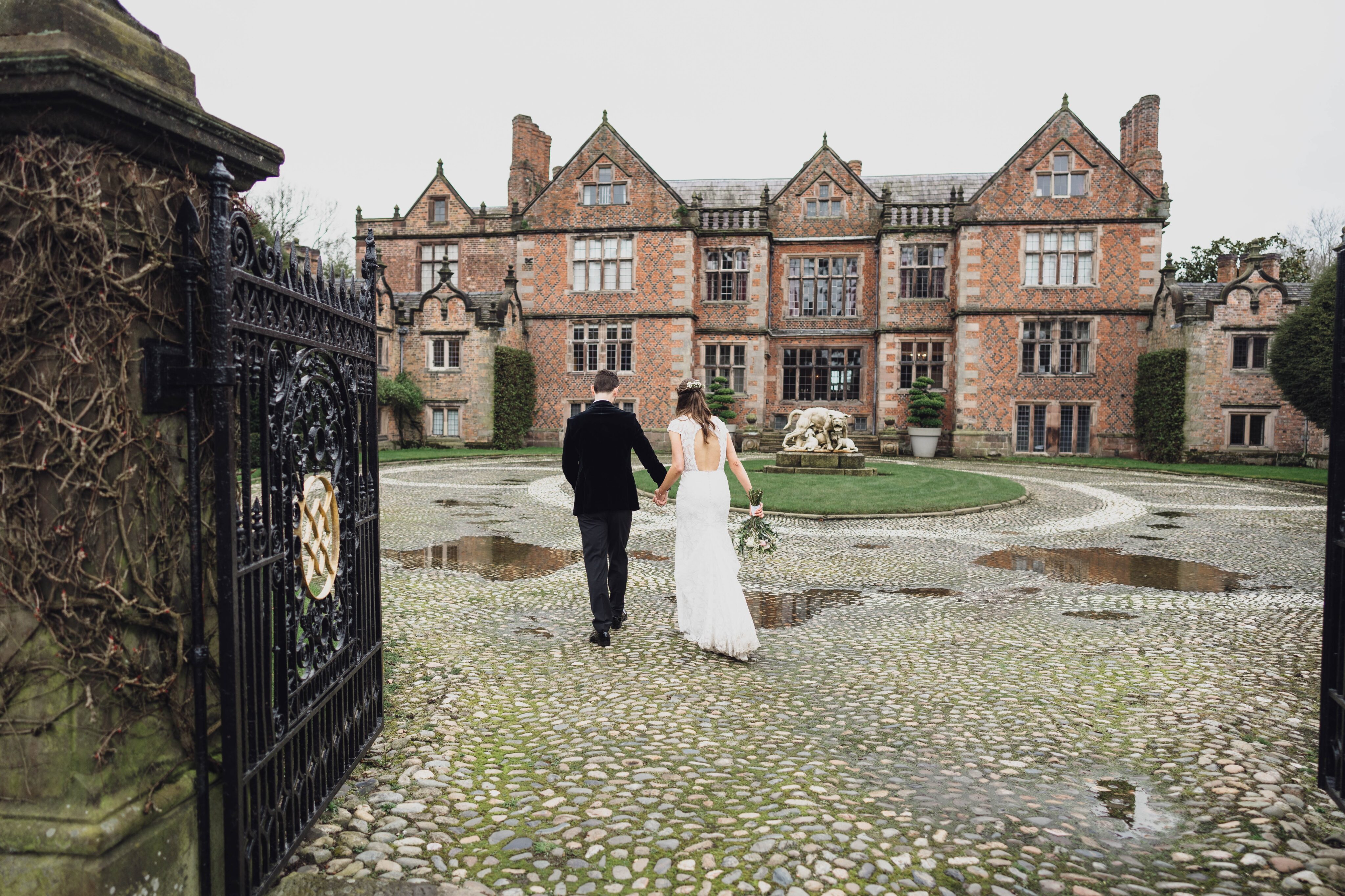 chilled cheshire wedding photographer