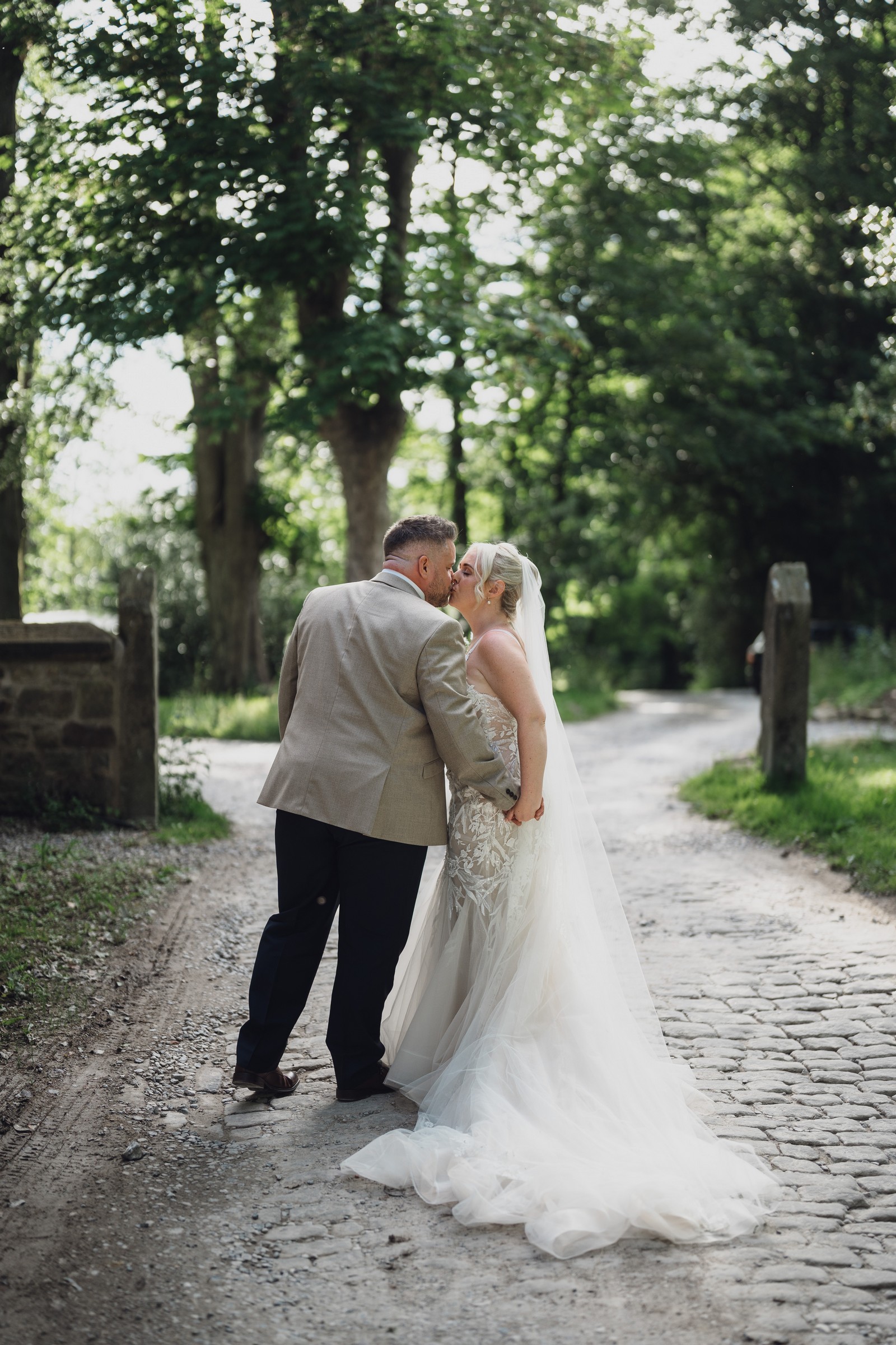 Wyresdale Park // Helen & Simon