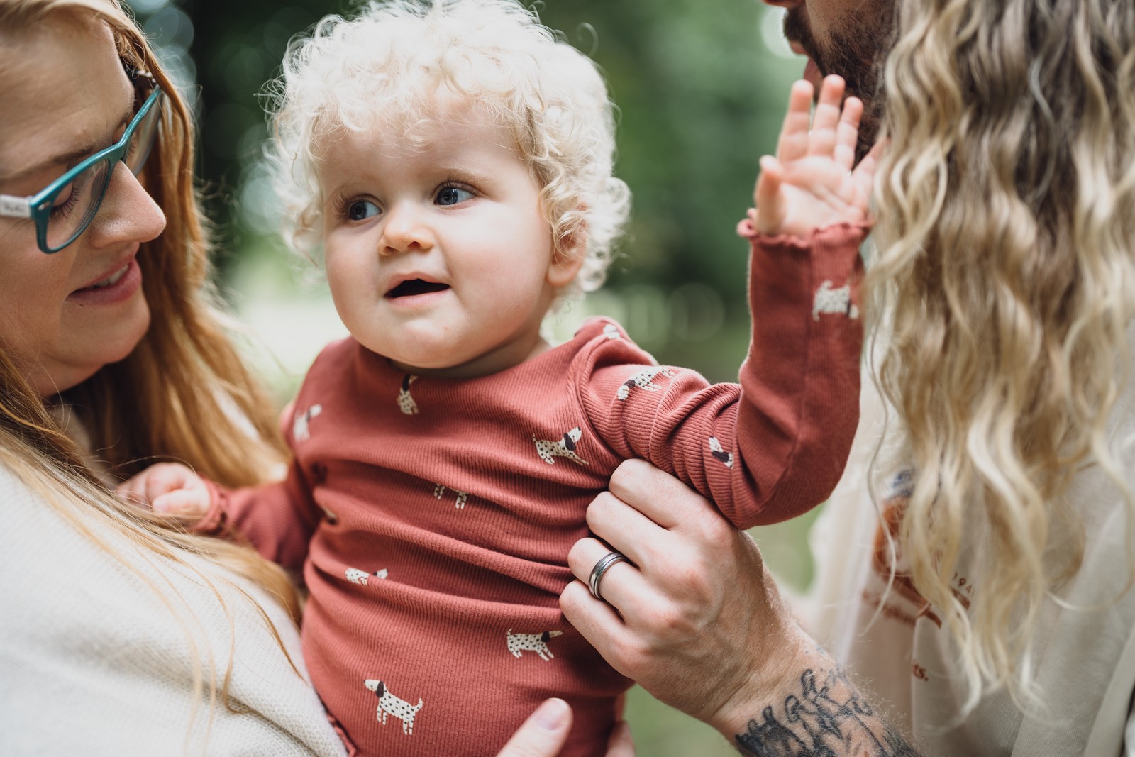 Family photographer in Cheshire // Jack, Laura & Bee